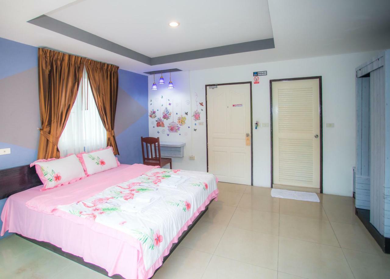 Wechat Inn Patong Exterior photo